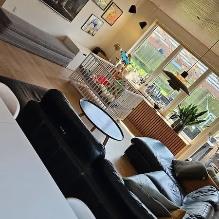 דירה Stort Hus Lige Mellem Hav Og Fjord *