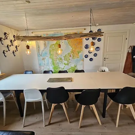 Stort Hus Lige Mellem Hav Og Fjord דירה הבידה סנדה