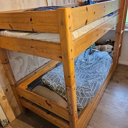 Stort Hus Lige Mellem Hav Og Fjord