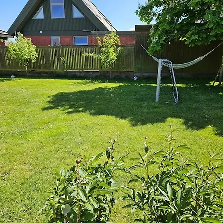 Stort Hus Lige Mellem Hav Og Fjord * Hvide Sande